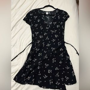 Wrap black and white mini summer dress